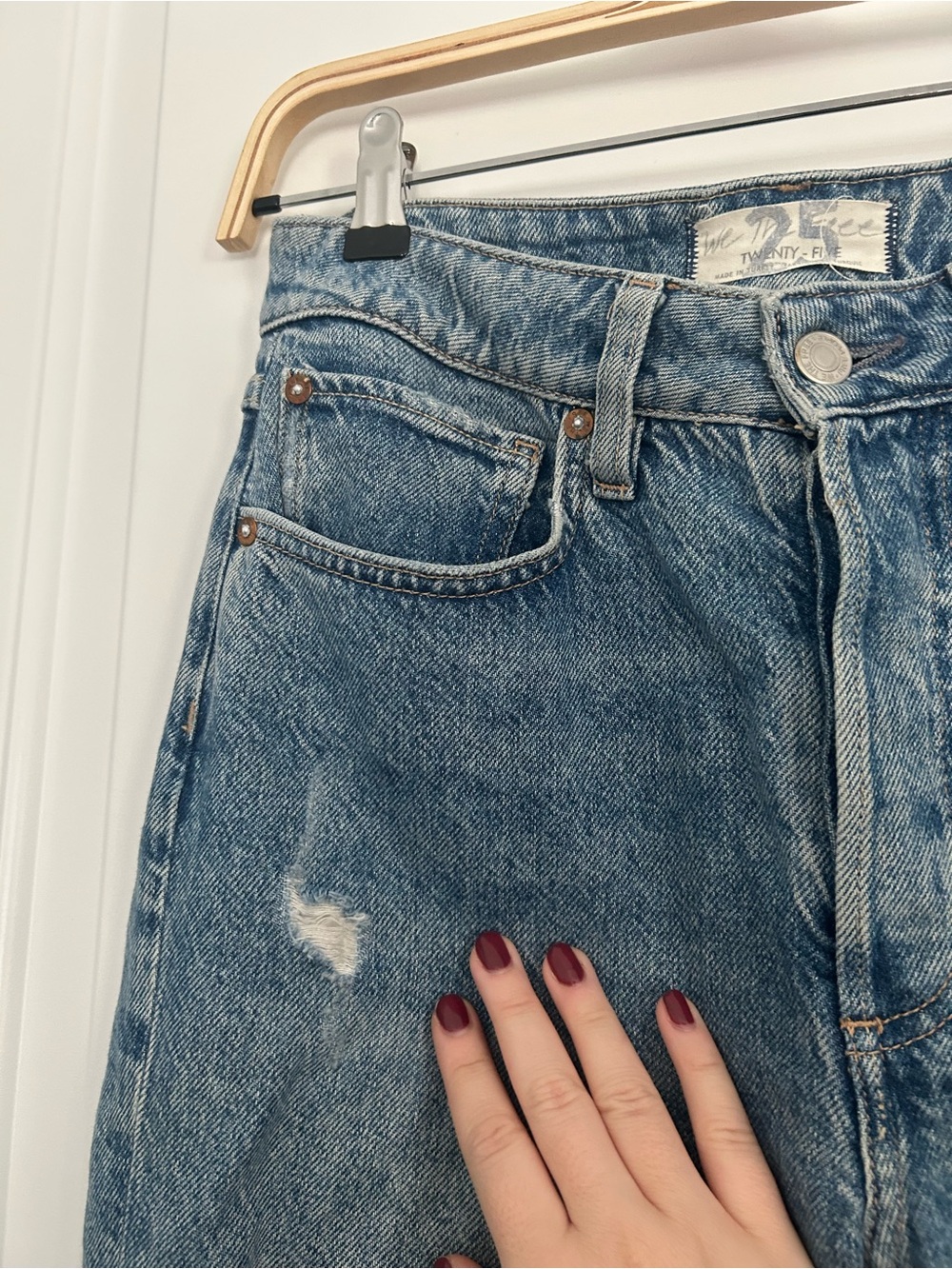 Free People Jeans Slim Leg High Waisted Mom Jeans Size 25 - Picture 6 of 6